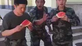 吃瓜比赛大哥是谁,揭秘网络红人的崛起之路