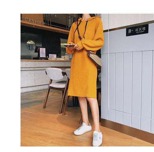 网红秋冬毛线连衣裙图片,网红秋冬毛线连衣裙，时尚与温暖的完美融合